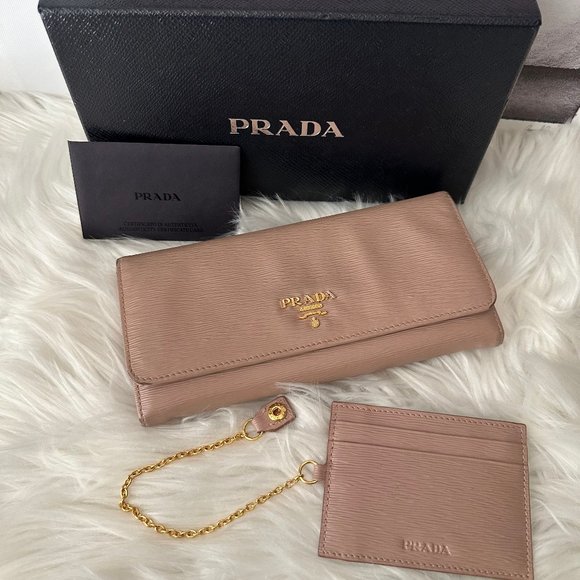 🔥🔥Authentic Prada Vitello Leather Continental Flap Wallet - Full Inclusion!! - Picture 6 of 17